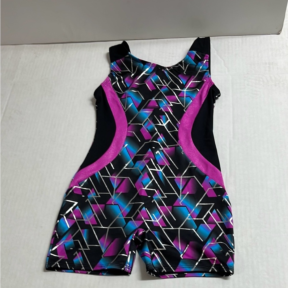 Girls Daskin Freestyle Bodysuit Leotard Gymmastics Geometric One Piece. SIZE 7/8